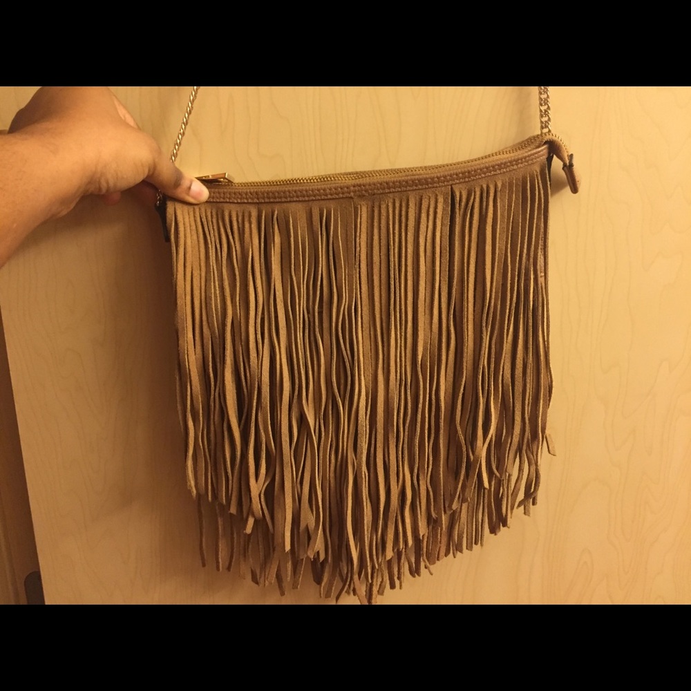 H&M’s crossbody bags